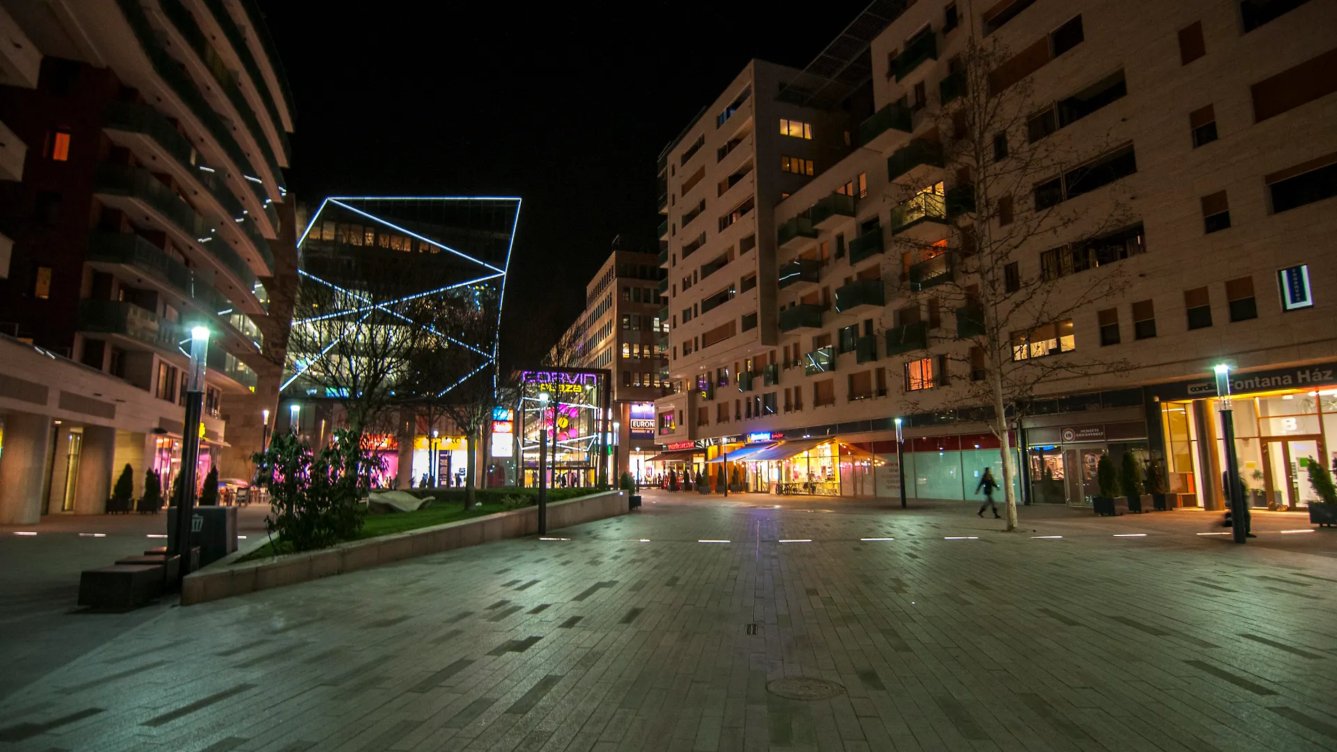 מלון דירות בודפשט Corvin Center Suites