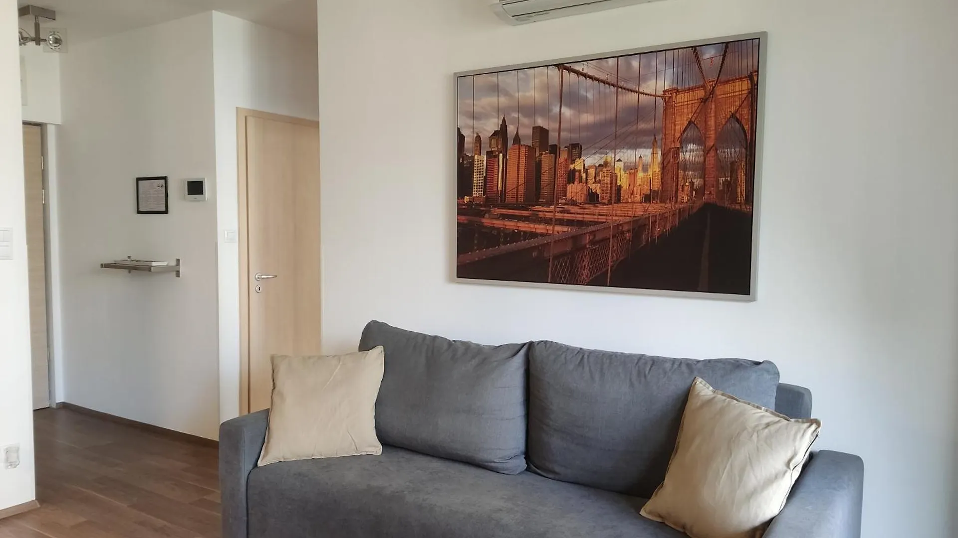 בודפשט Corvin Center Suites 3*,