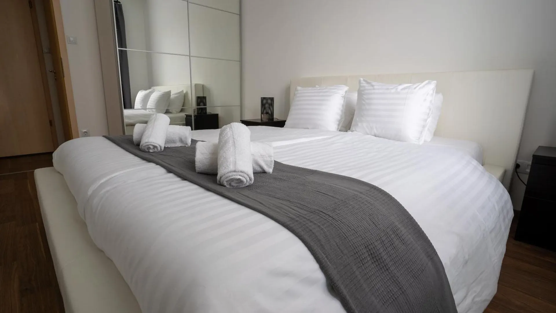 בודפשט Corvin Center Suites 3*,
